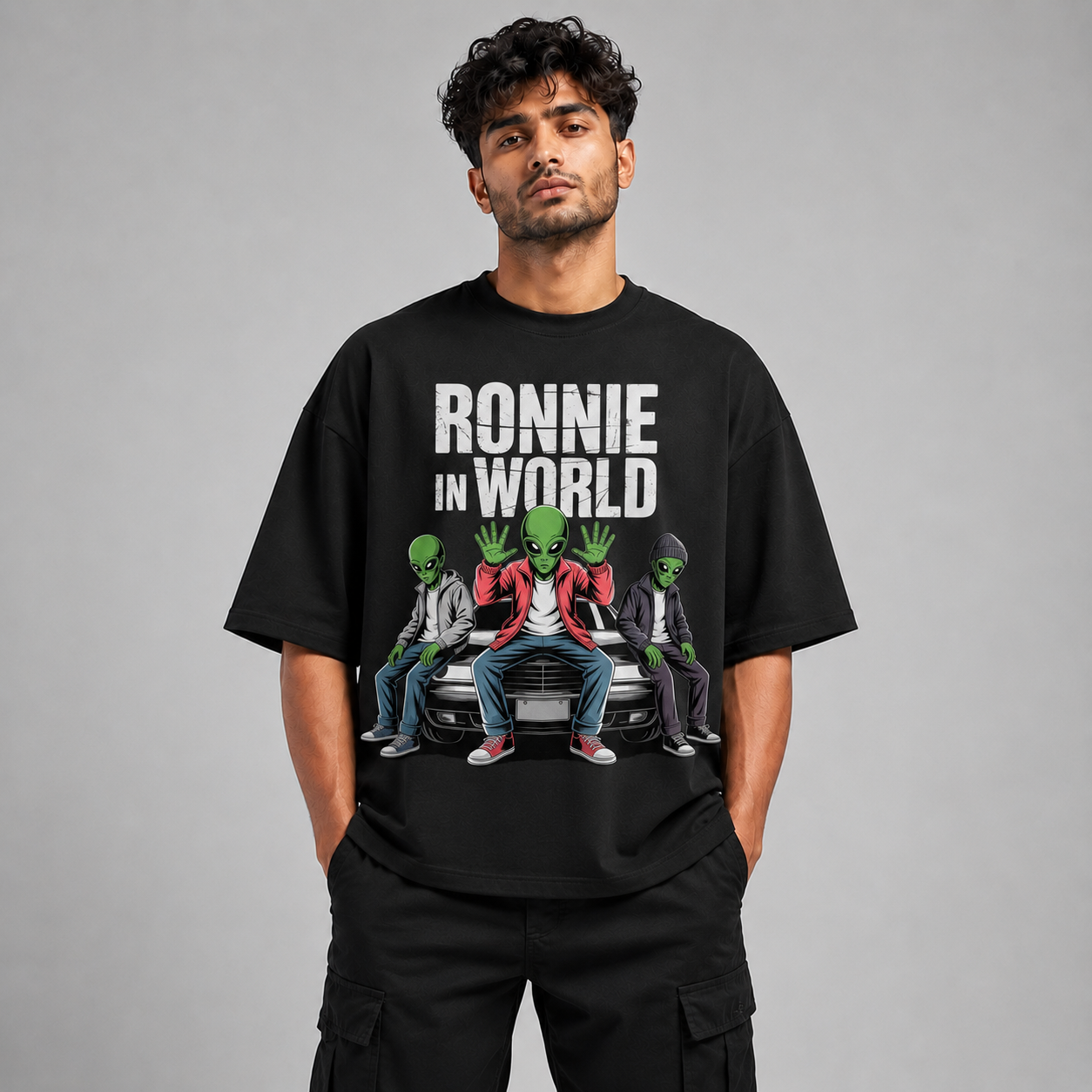 RONNIE IN WORLD Oversized Graphic T-Shirt